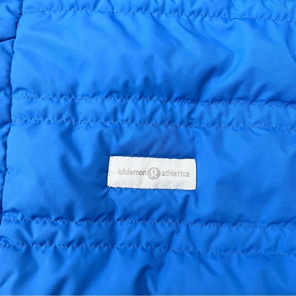 Lululemon men’s blue and navy reversible puffer mock neck zip up vest jacket - Picture 9 of 10